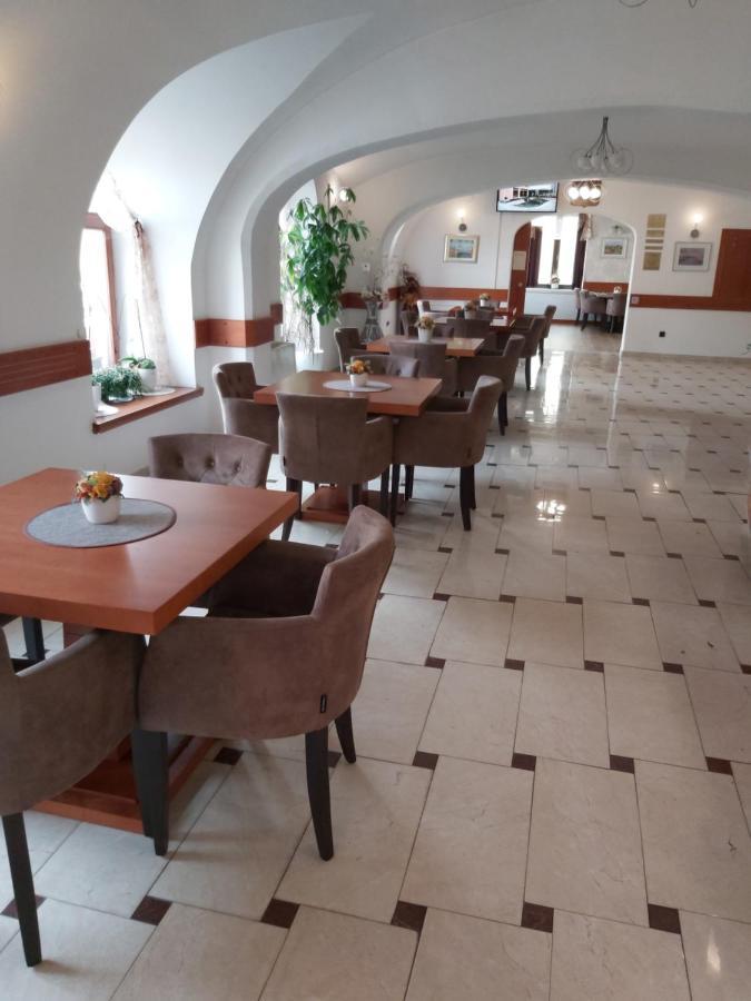 Hotel Amalia Ludbreg Esterno foto