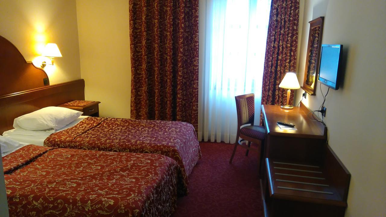 Hotel Amalia Ludbreg Esterno foto