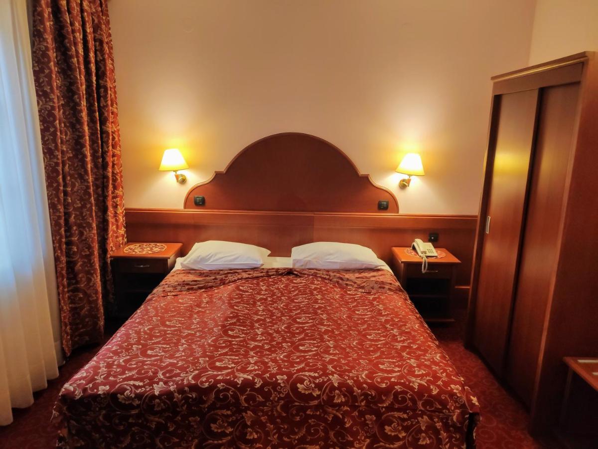 Hotel Amalia Ludbreg Esterno foto